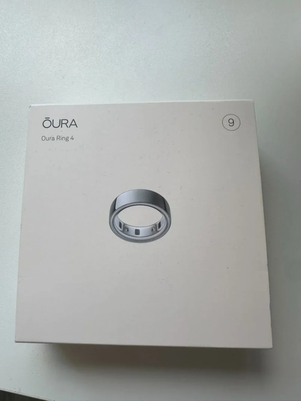 Oura Ring 4 with Box & Charger - Silver - Size 9